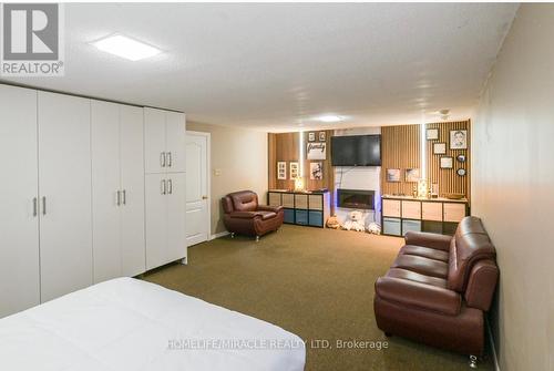 2 - 65 Scott Street, East Luther Grand Valley, ON - Indoor Photo Showing Bedroom