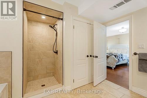 2 - 46 Herkimer Street, Hamilton, ON - Indoor Photo Showing Bathroom