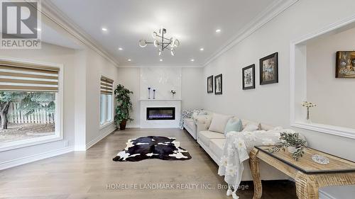 16 Crescentview Road, Richmond Hill, ON - Indoor Photo Showing Living Room With Fireplace