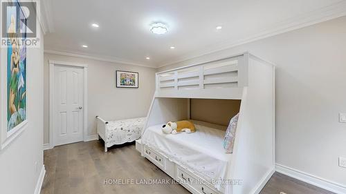16 Crescentview Road, Richmond Hill, ON - Indoor Photo Showing Bedroom