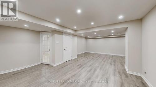 16 Crescentview Road, Richmond Hill, ON - Indoor
