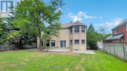 16 Crescentview Road, Richmond Hill, ON - Outdoor