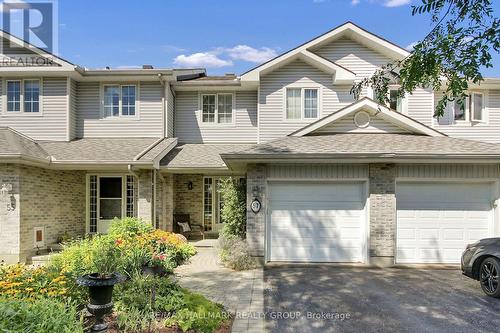 57 WINDCREST COURT  Ottawa, ON K2T 1B5