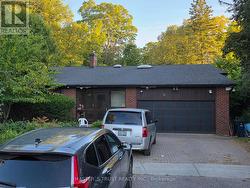 2 CRAIGMONT DRIVE  Toronto, ON M2H 1C5