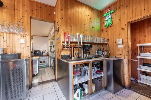 Restaurant - 880 Rue Richelieu, Beloeil, QC - Indoor Photo Showing Other Room