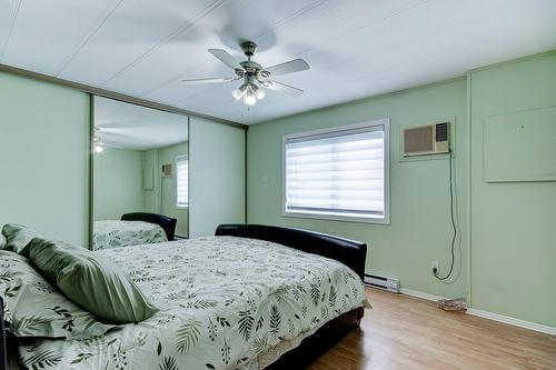 Primary bedroom - 621-3950 Boul. Sir-Wilfrid-Laurier, Longueuil (Saint-Hubert), QC - Indoor Photo Showing Bedroom