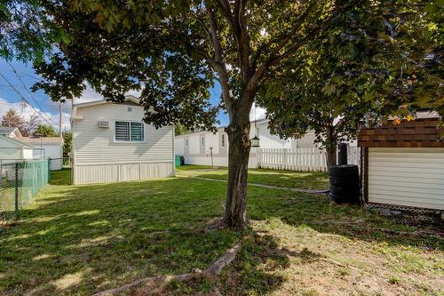 Backyard - 621-3950 Boul. Sir-Wilfrid-Laurier, Longueuil (Saint-Hubert), QC - Outdoor