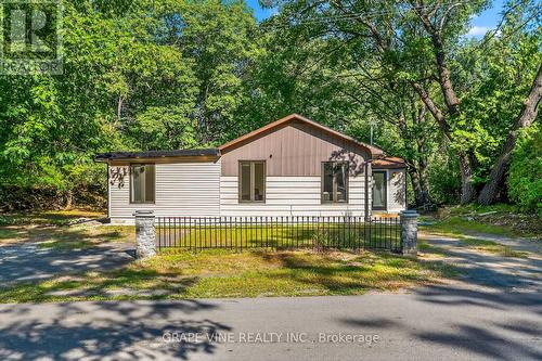 125 HUNTER CRESCENT  Ottawa, ON K0A 3M0