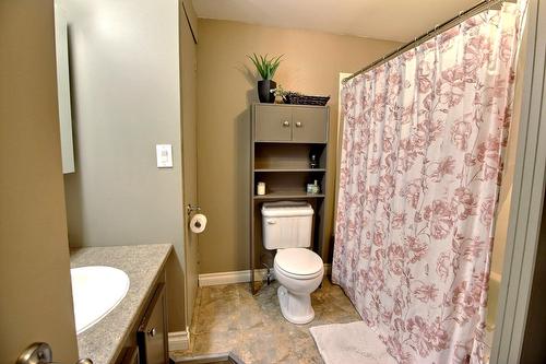 Salle de bains - 200 Av. Douay, Amos, QC - Indoor Photo Showing Bathroom