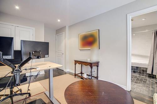 Chambre à coucher - 4413 Boul. Décarie, Montréal (Côte-Des-Neiges/Notre-Dame-De-Grâce), QC - Indoor