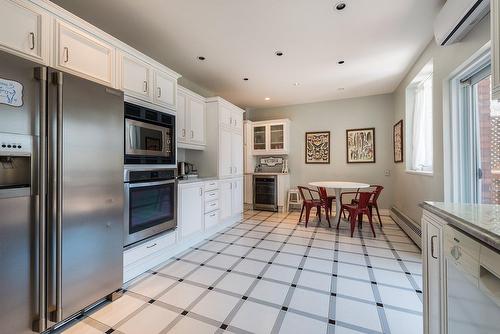 Cuisine - 694 Av. Victoria, Westmount, QC - Indoor Photo Showing Kitchen