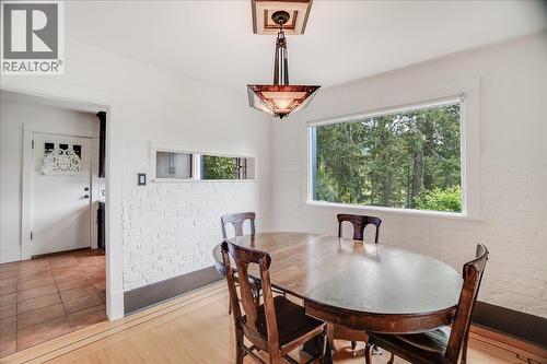 417 Hamilton Avenue, Nelson, BC - Indoor Photo Showing Dining Room