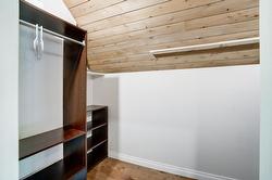 Walk-in closet - 