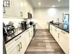 Chef's galley kitchen - 