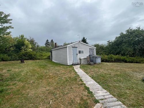 607 Highway 2, Lower Five Islands, NS 