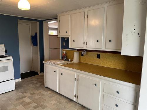 607 Highway 2, Lower Five Islands, NS 