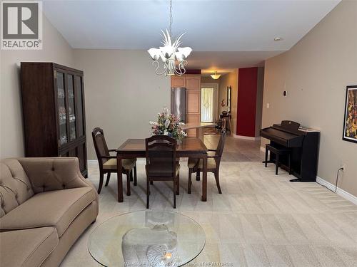 11285 Firgrove Drive, Windsor, ON - Indoor Photo Showing Dining Room