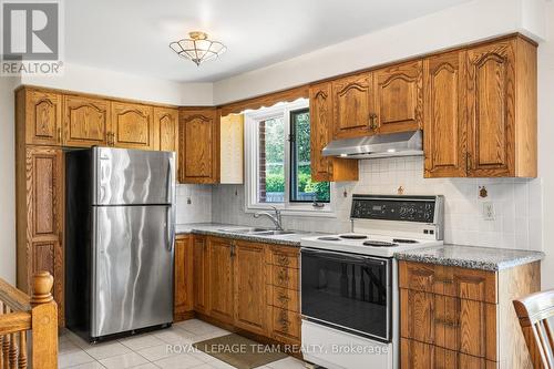 5 Spring Garden Avenue, Ottawa, ON - Indoor Photo Showing Kitchen With Double Sink