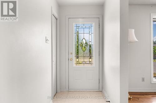 5 Spring Garden Avenue, Ottawa, ON - Indoor Photo Showing Other Room