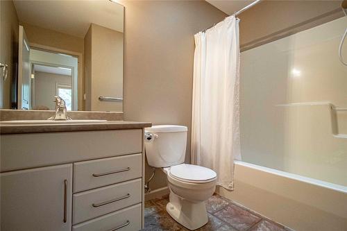 49-1840 Oliver Ranch Road, Okanagan Falls, BC - Indoor Photo Showing Bathroom