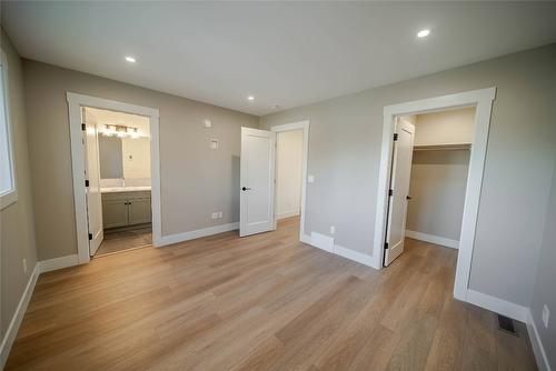 221 4Th Avenue, Cranbrook, BC - Indoor Photo Showing Other Room