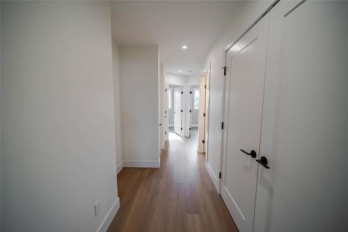 221 4Th Avenue, Cranbrook, BC - Indoor Photo Showing Other Room