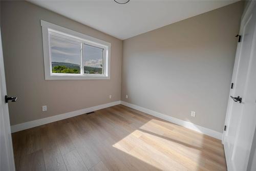 221 4Th Avenue, Cranbrook, BC - Indoor Photo Showing Other Room