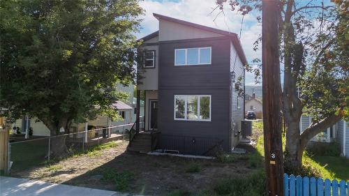 221 4th Avenue  Cranbrook, BC V1C 2E2