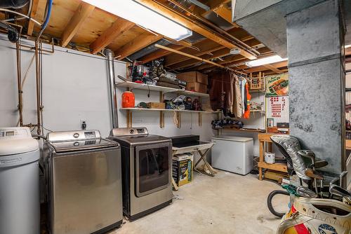 10769 Sherman Drive, Lake Country, BC - Indoor Photo Showing Laundry Room