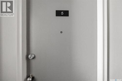 424 3Rd Avenue, Saskatoon, SK - Indoor