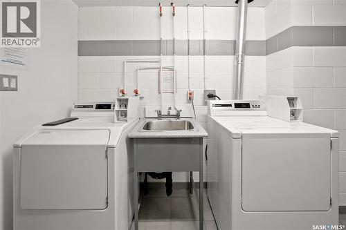 424 3Rd Avenue, Saskatoon, SK - Indoor Photo Showing Laundry Room