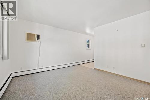 424 3Rd Avenue, Saskatoon, SK - Indoor Photo Showing Other Room