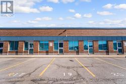 19 - 1662 BONHILL ROAD  Mississauga, ON L5T 1E1