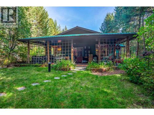 60 Pringle Road, Carmi, BC - Outdoor