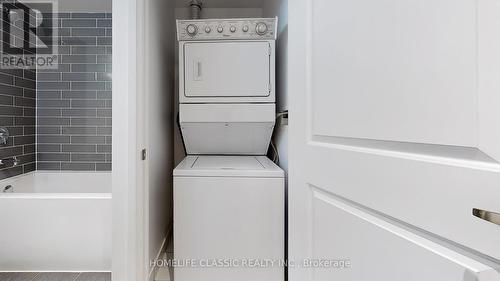 507 - 55 Speers Road, Oakville, ON - Indoor Photo Showing Laundry Room