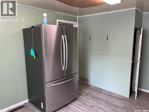 9 3Rd Street E, Willow Bunch, SK - Indoor