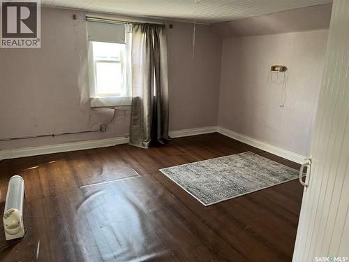 9 3Rd Street E, Willow Bunch, SK - Indoor Photo Showing Other Room