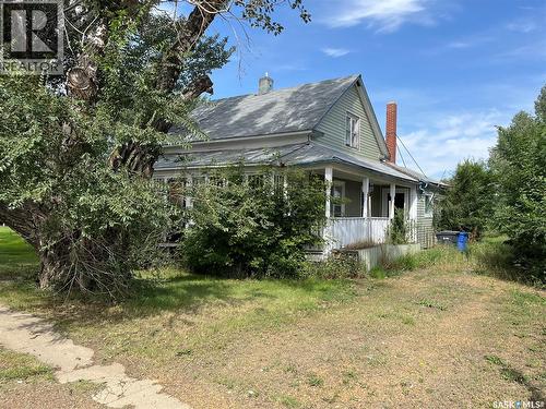 9 3Rd Street E, Willow Bunch, SK - Outdoor