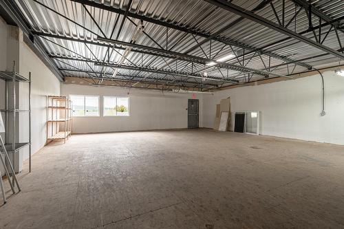 Intérieur - 60 Rue Sheard, Coaticook, QC - Indoor Photo Showing Garage