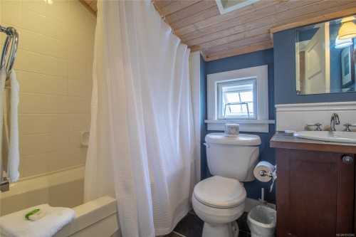 16C-2315 Mackinnon Rd, Pender Island, BC 