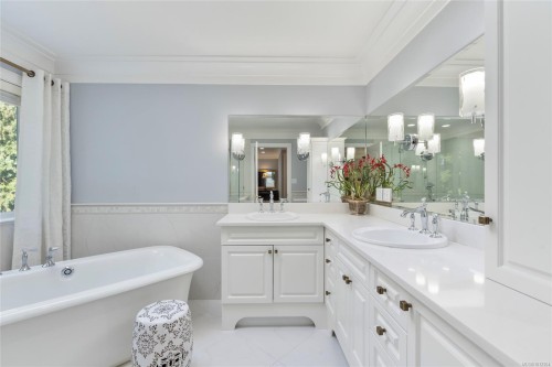 931 Cowerd Rd, Cobble Hill, BC 