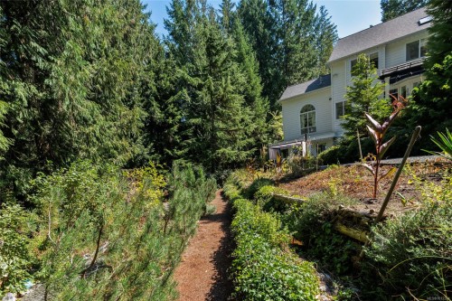931 Cowerd Rd, Cobble Hill, BC 
