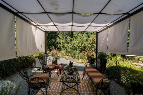 931 Cowerd Rd, Cobble Hill, BC 