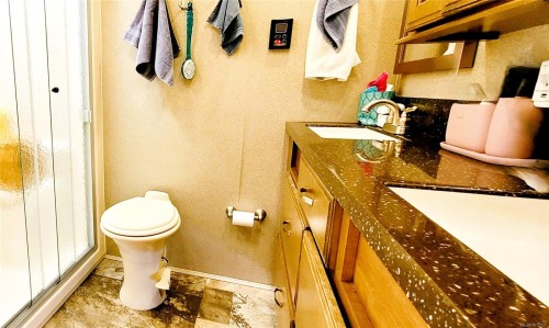 35-6050 Island Hwy West, Qualicum Beach, BC 