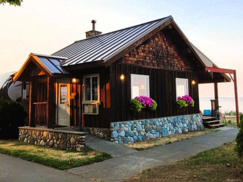 35-6050 Island Hwy West, Qualicum Beach, BC 