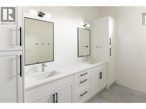 5650 The Edge Place Unit# 110, Kelowna, BC - Indoor Photo Showing Bathroom