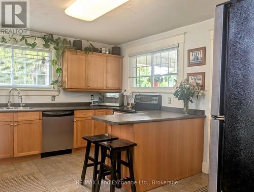 4 Archy Street, Brockton, ON - Indoor Photo Showing Kitchen