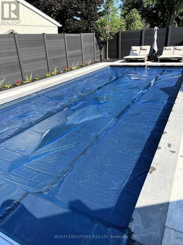 6 Elgin Street N, Cambridge, ON - Outdoor With In Ground Pool