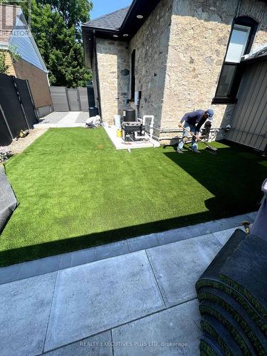 6 Elgin Street N, Cambridge, ON - Outdoor