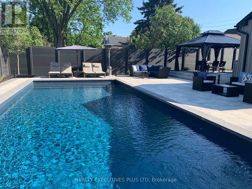 6 Elgin Street N, Cambridge, ON - Outdoor With In Ground Pool